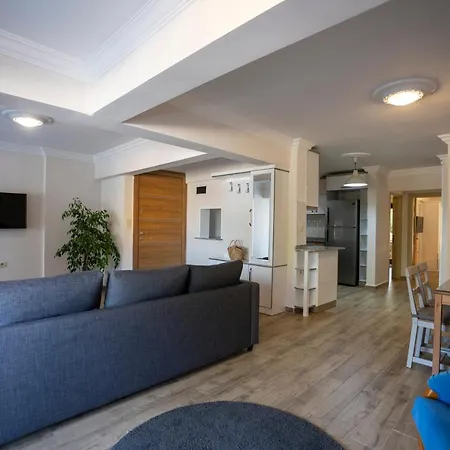 Aparthotel Xox 4*