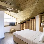 Xox Aparthotel 4*